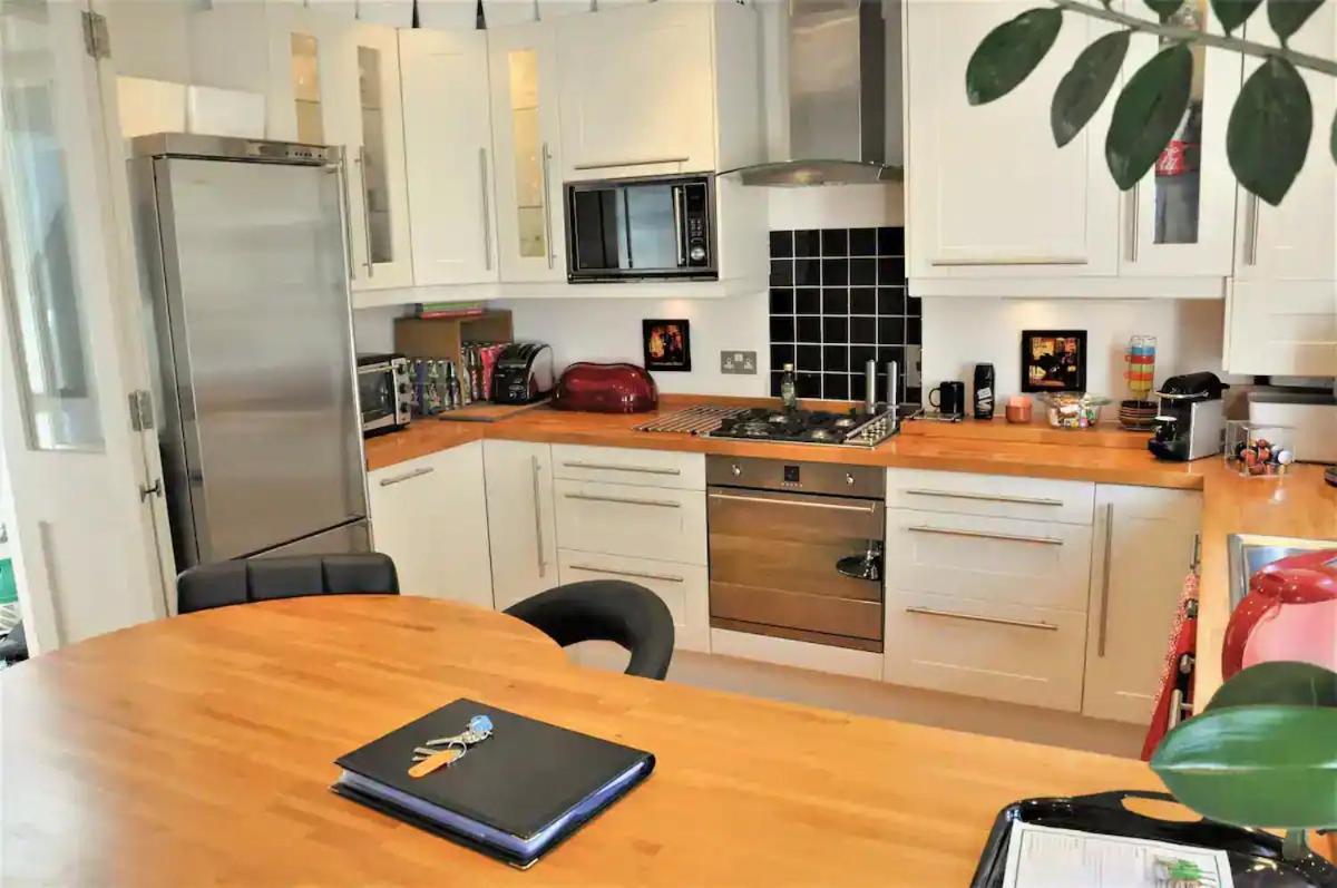 Sunny 2 Bedroom, 2 Bathroom Apartment With Roof Terrace Λονδίνο Εξωτερικό φωτογραφία